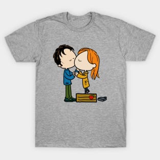 Kiss on the applebox T-Shirt